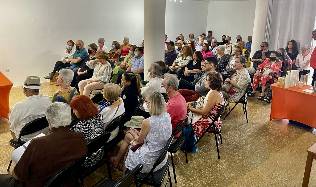 El Santero Don Celestino Avilés Meléndez y la talla del nacionalismo ...